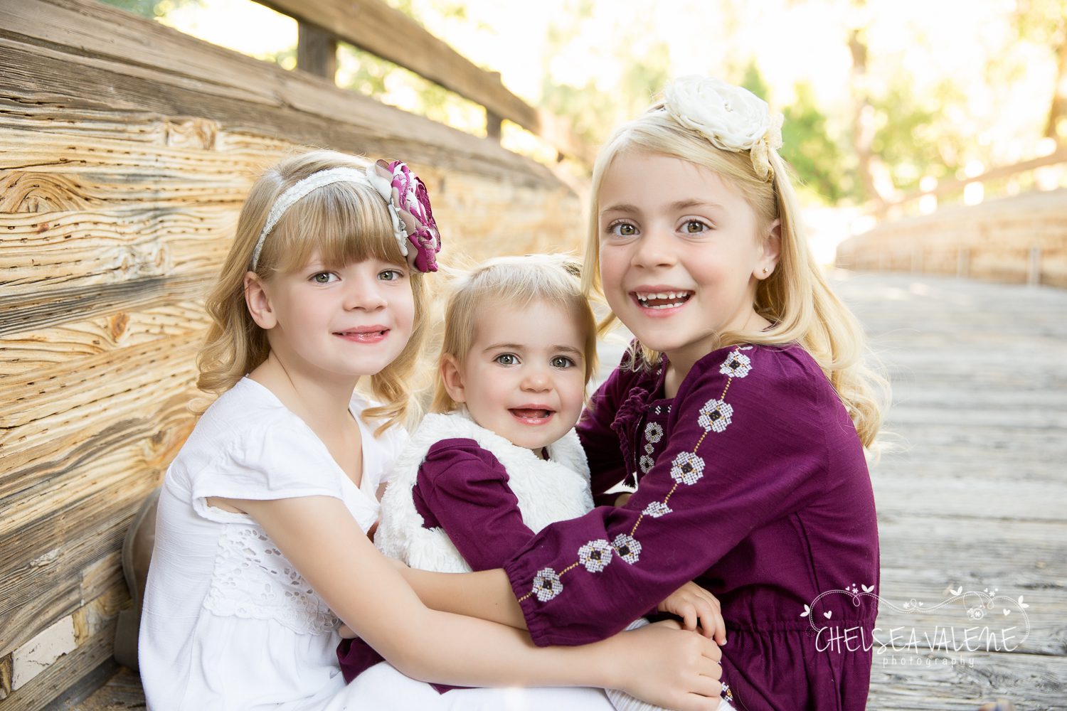 Yreka Family Photographer captures the three Hansen sisters in outdoor portraits - Chelsea Valene Photography